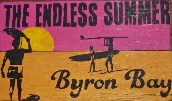 A serene beach sunset in Byron Bay, capturing the relaxed vibe of this famous Australian coastal town.